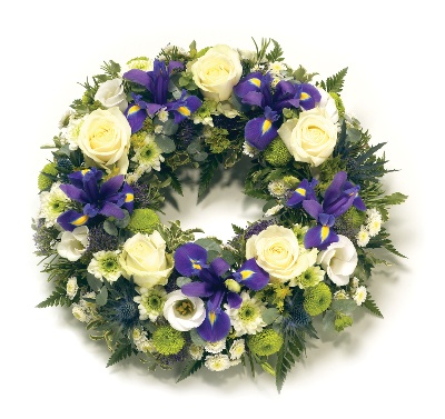 Wreath Leaf Edging Blue & Whites